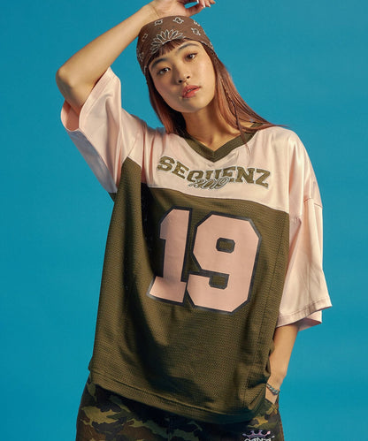 SQNZ FOOTBALL CLUB T-SHIRTS / ゲームシャツ 半袖 ブロークコア Vネック 刺繍 カーキ