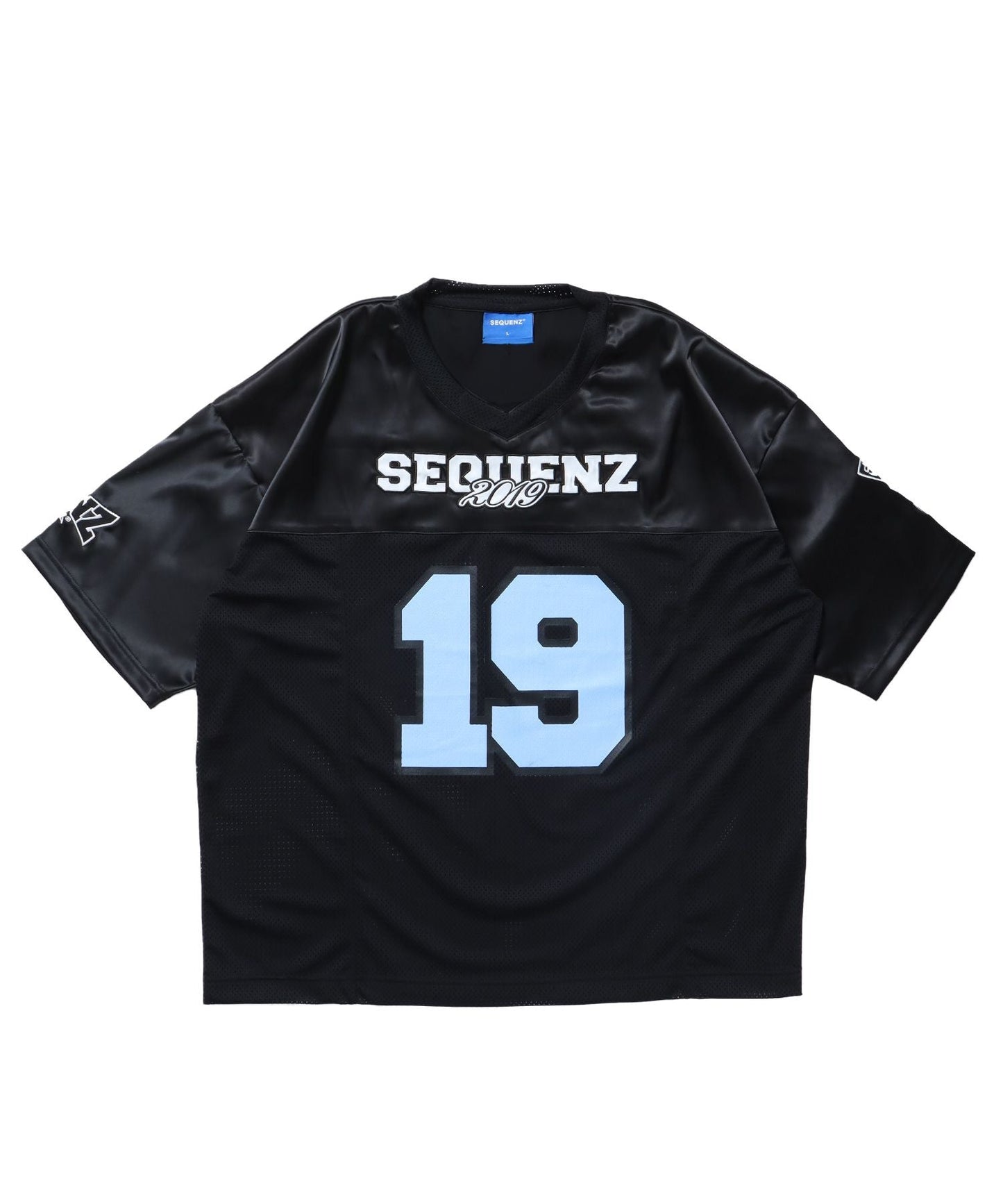 SQNZ FOOTBALL CLUB T-SHIRTS / ゲームシャツ 半袖 ブロークコア Vネック 刺繍 ブラック