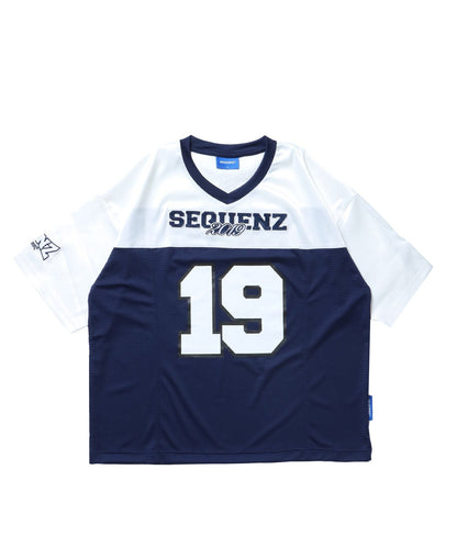 SQNZ FOOTBALL CLUB T-SHIRTS / ゲームシャツ 半袖 ブロークコア Vネック 刺繍 ネイビー