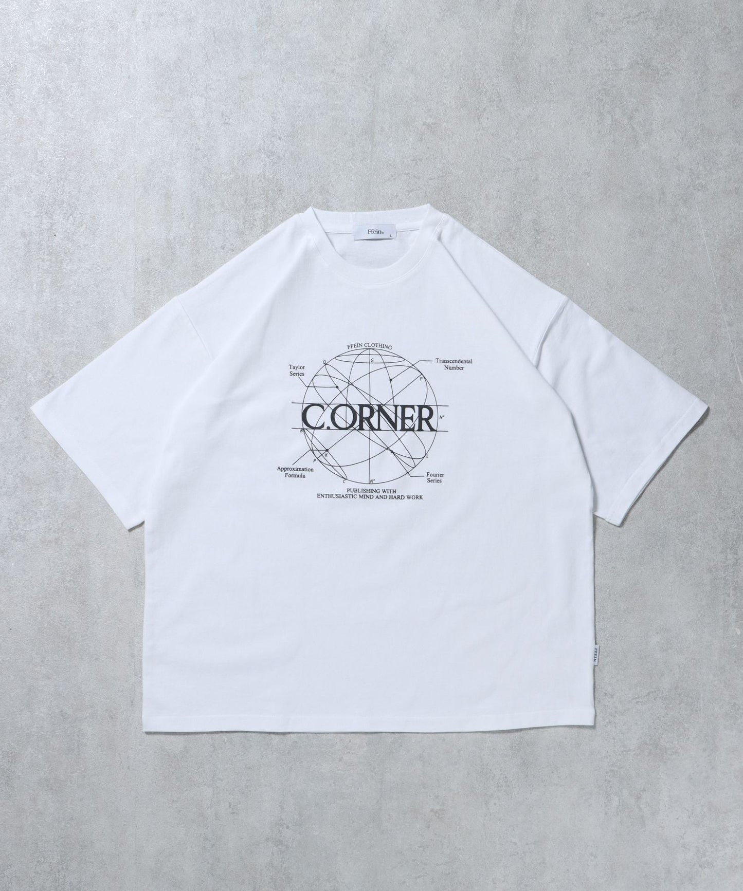 サークルアート線画プリントTシャツ / 男女兼用 レギュラーサイズ ワンポイント シンプル アートT ホワイト